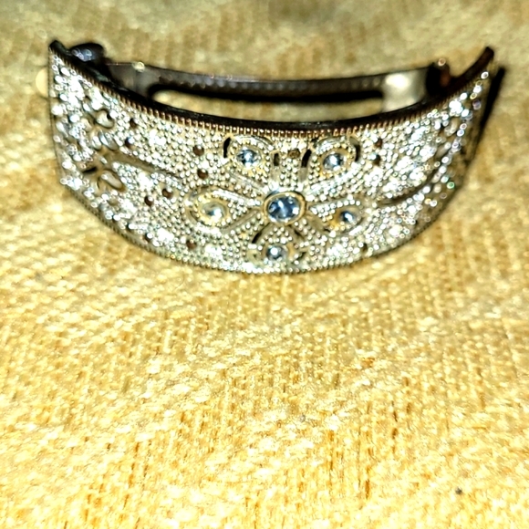 Soft yellow silver, rhinestone studded hair barrette - Picture 3 of 5